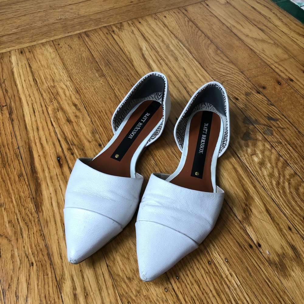 Matt Bernson Perini White d’orsay flat